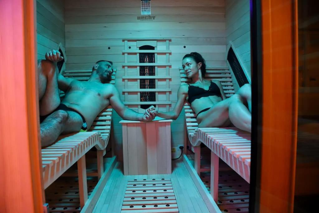 Love Room Unique - Sauna / Jacuzzi Charleville-Mézières Exteriör bild