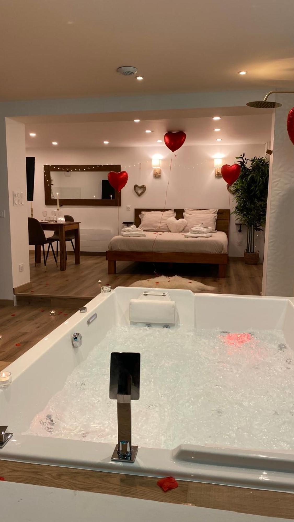 Love Room Unique - Sauna / Jacuzzi Charleville-Mézières Exteriör bild